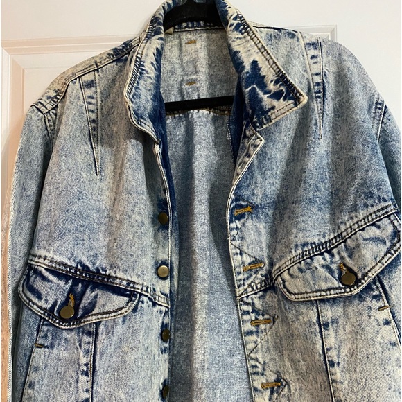 Acid Wash Jean Jacket - Picture 3 of 11